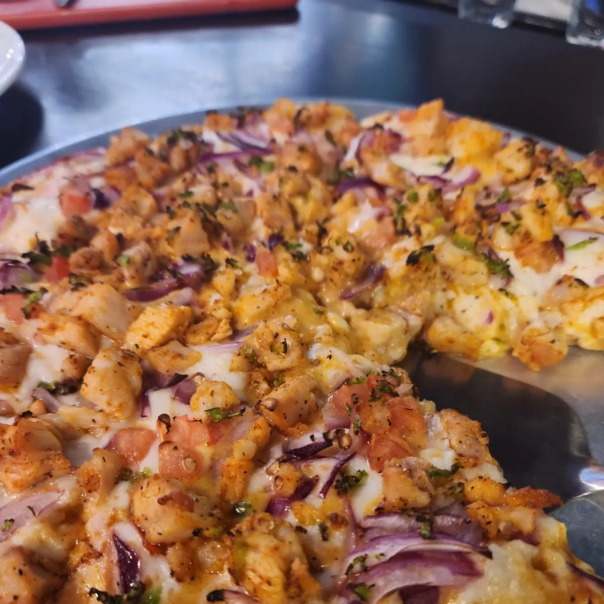 Butter Chicken Pizza