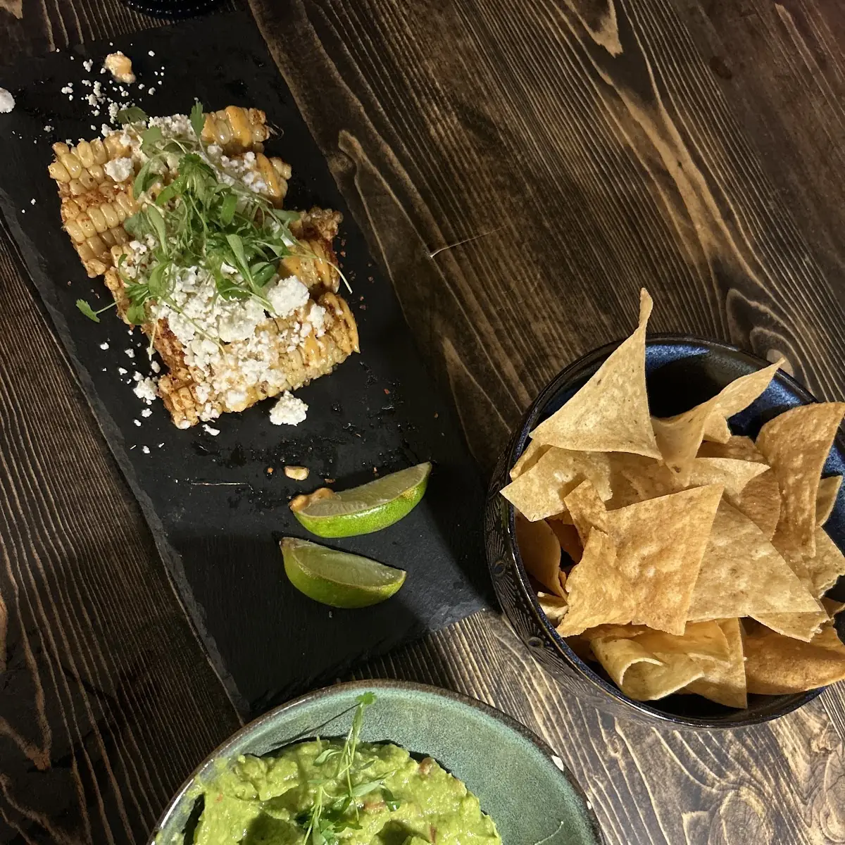Fresh Chunky Guacamole with Corn Tortilla Chips