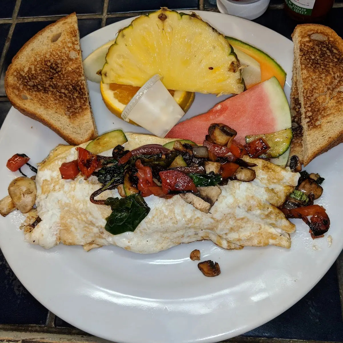 Veggie Omelette with Fruit