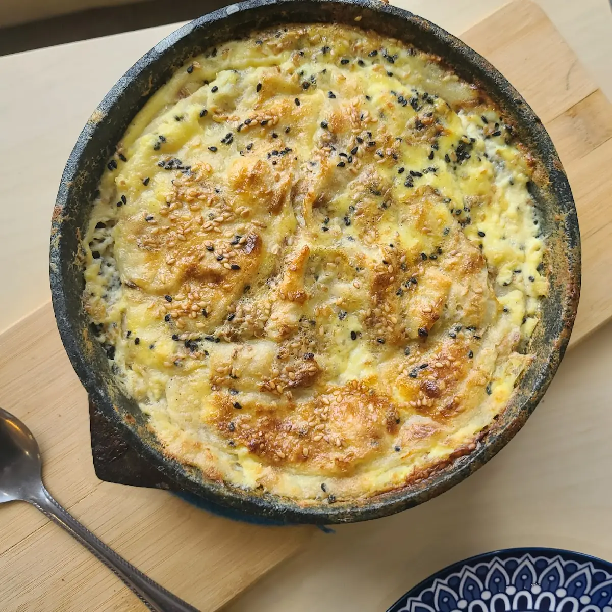 طبق سوسي يمنية, حضارة اليمن Blue lounge restaurant