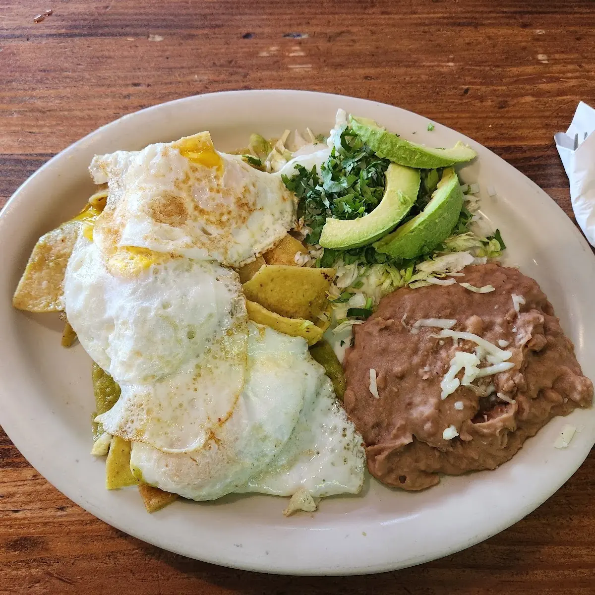 Chilaquiles Verdes Con Huevos