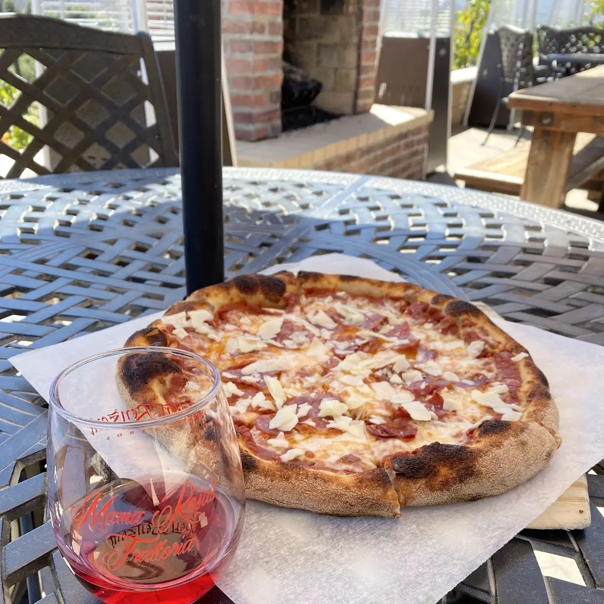 La Rosa & Tre Salame