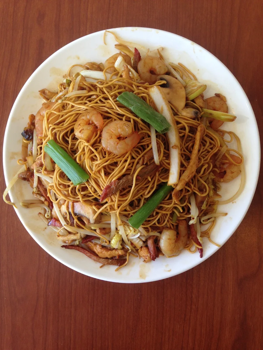 14. Lo Mein (Beef or Shrimp)