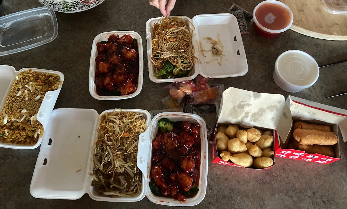 Highlights, Great Wall Chinese Restaurant