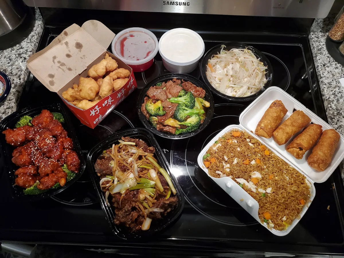 Highlights, Great Wall Chinese Restaurant