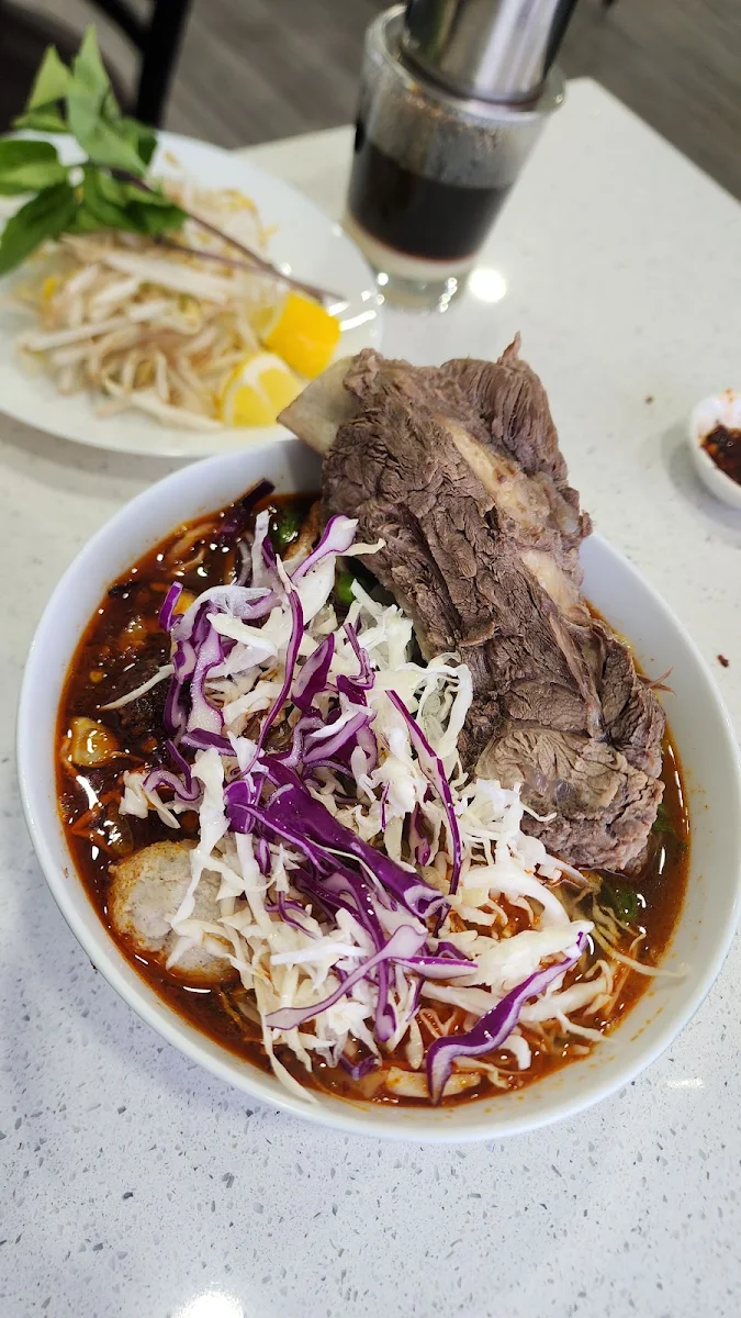 Bun Bo Hue w Beef Rib, Rau Vietnamese Kitchen