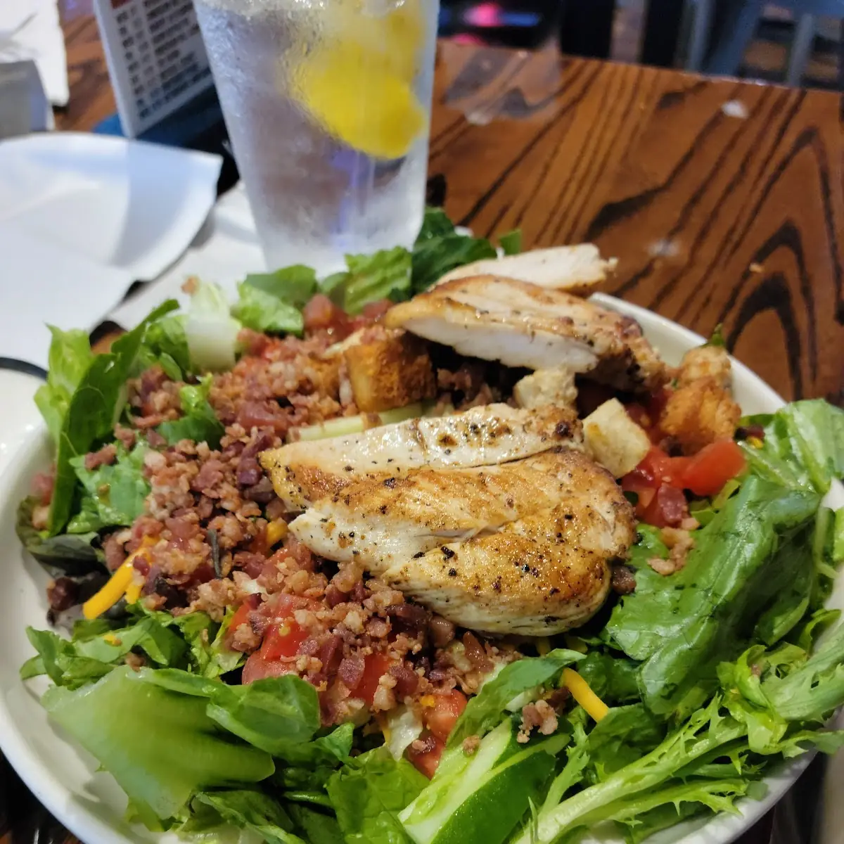 Grilled Salmon Salad