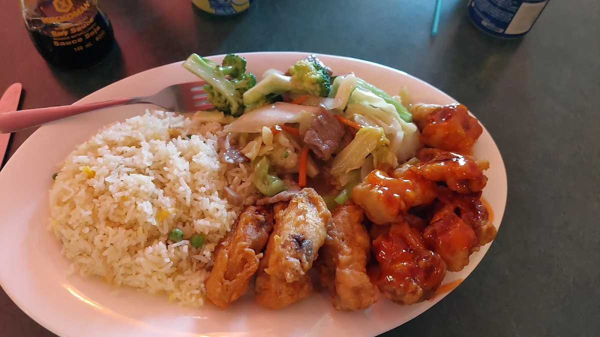 Highlights, Harvest Heights Restaurant