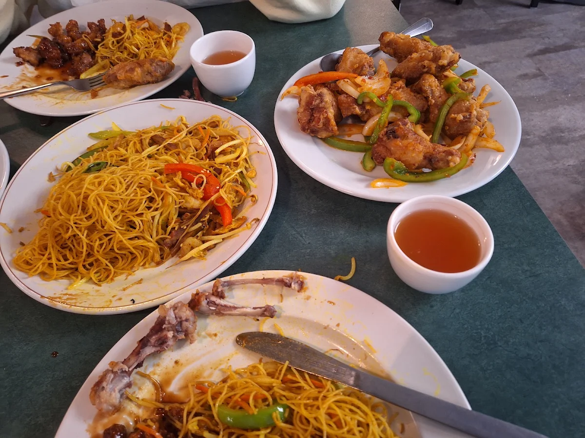 Singapore Noodles, Harvest Heights Restaurant