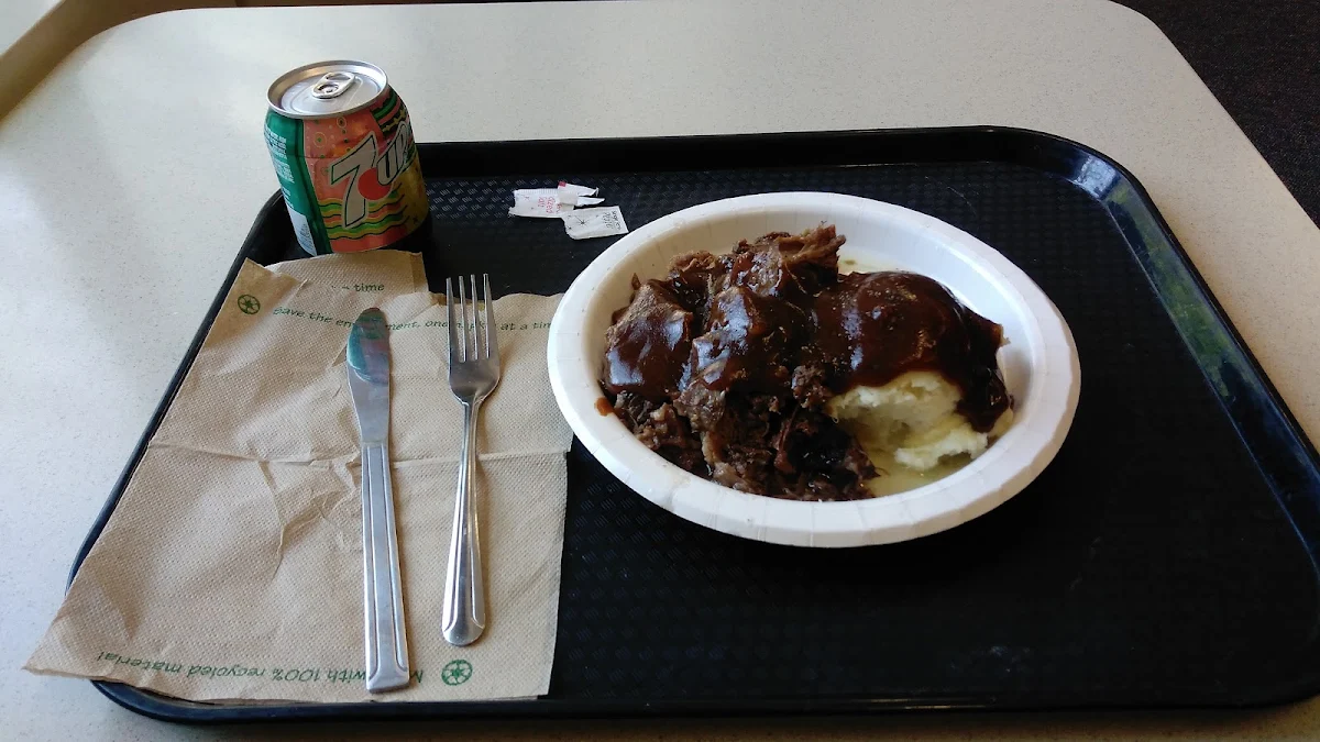 Pot Roast with Mashed Potatoes and Gravy