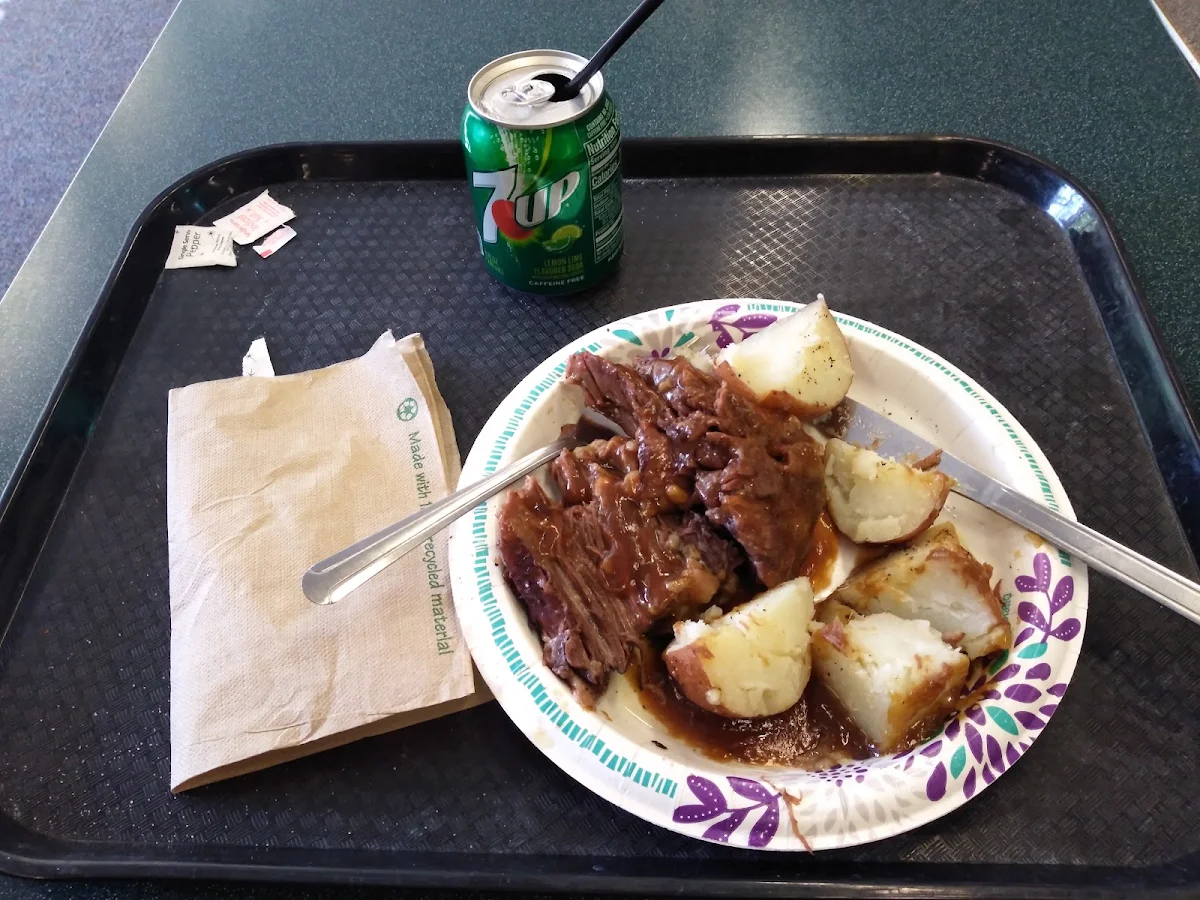 Pot Roast with Red Potatoes and Gravy