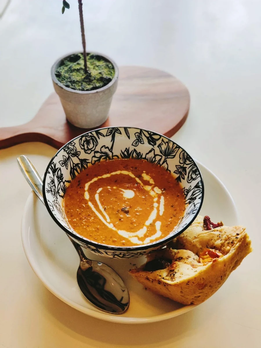 Tomato Bisque with Bread