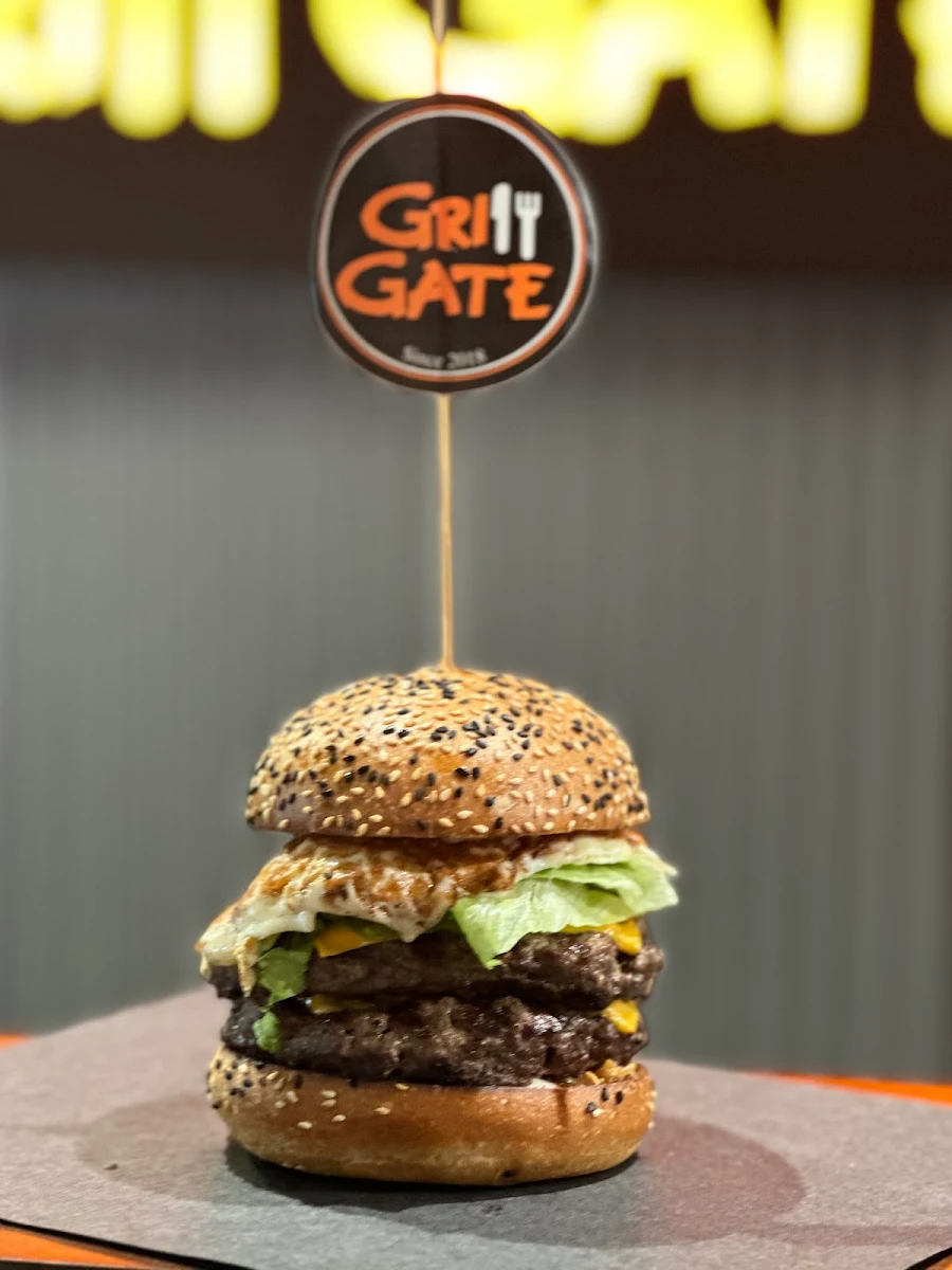 Highlights, Grill Gate