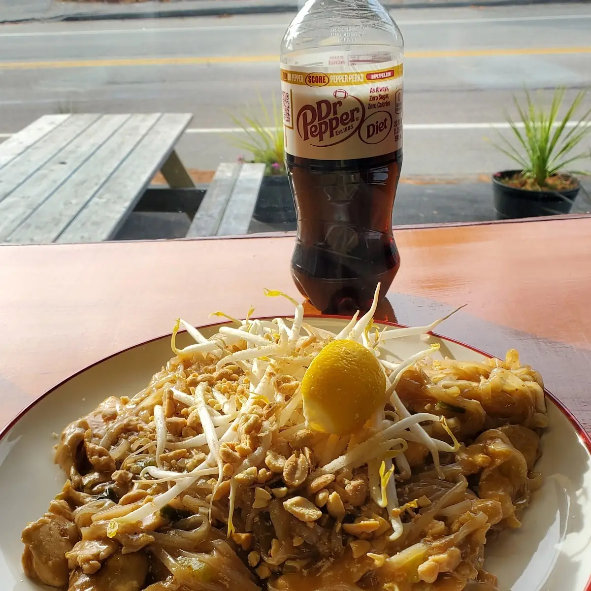 Chicken Pad Thai Very