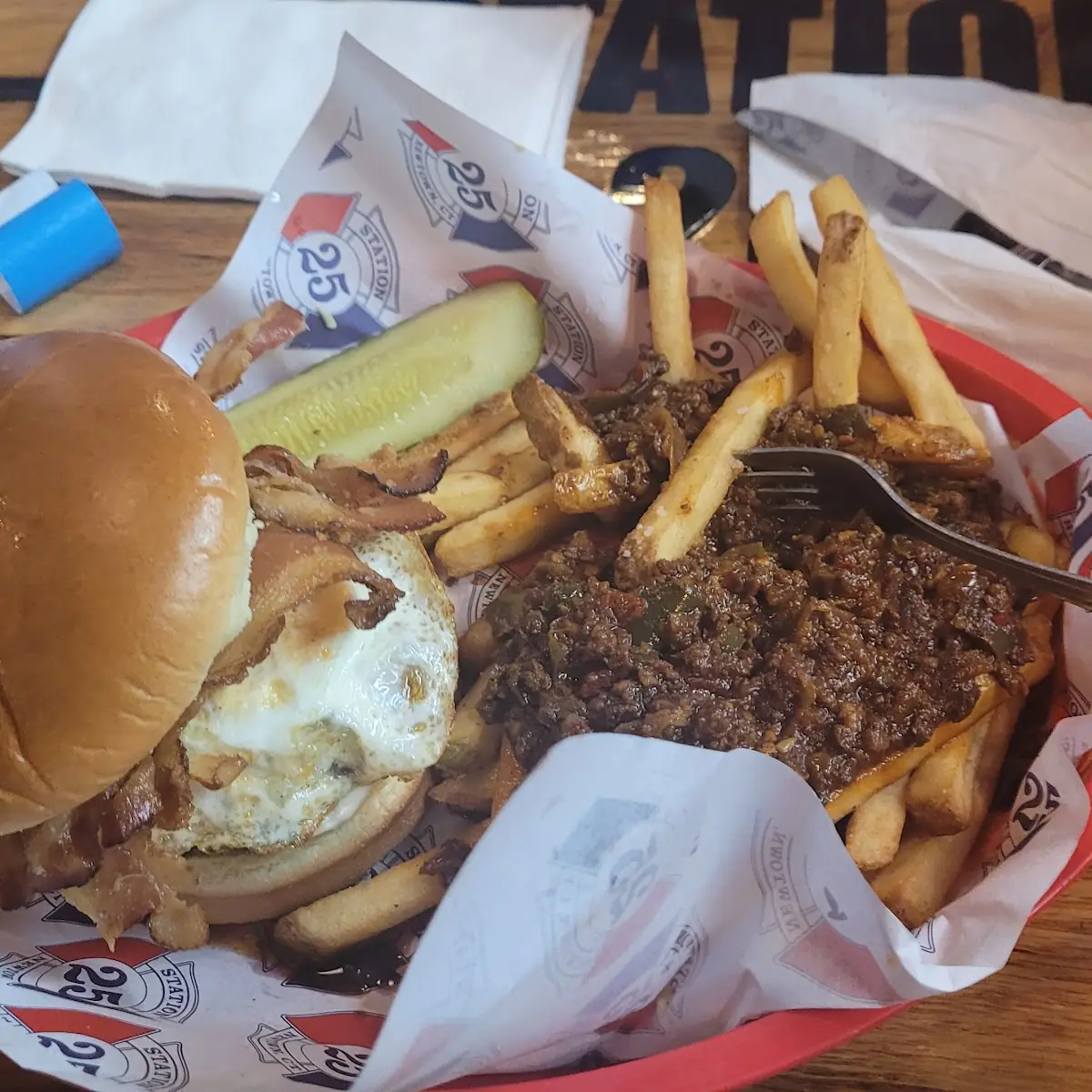 Cheese Burger and Chili Fries