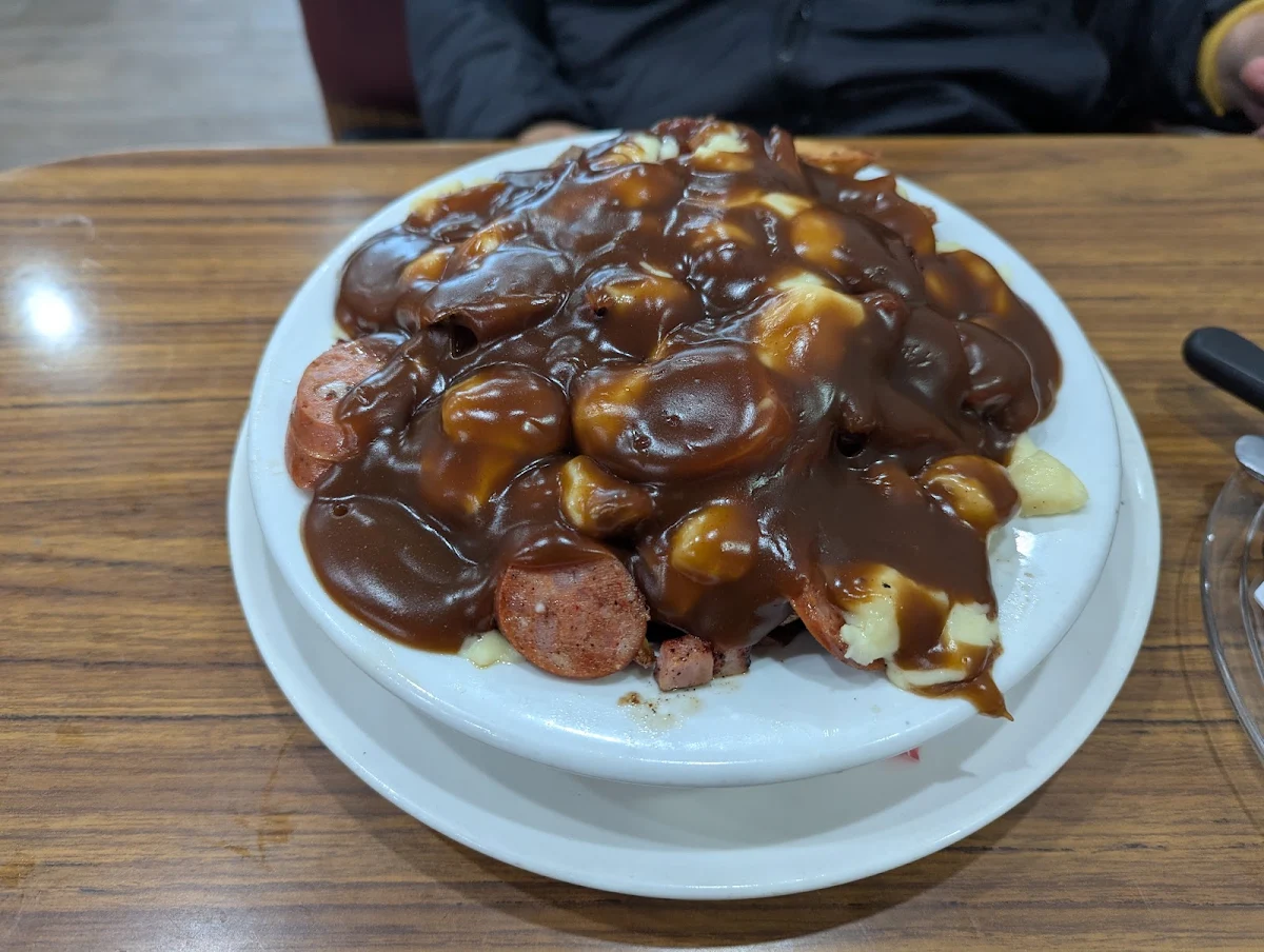 Poutine, Pizza & Smash Burger