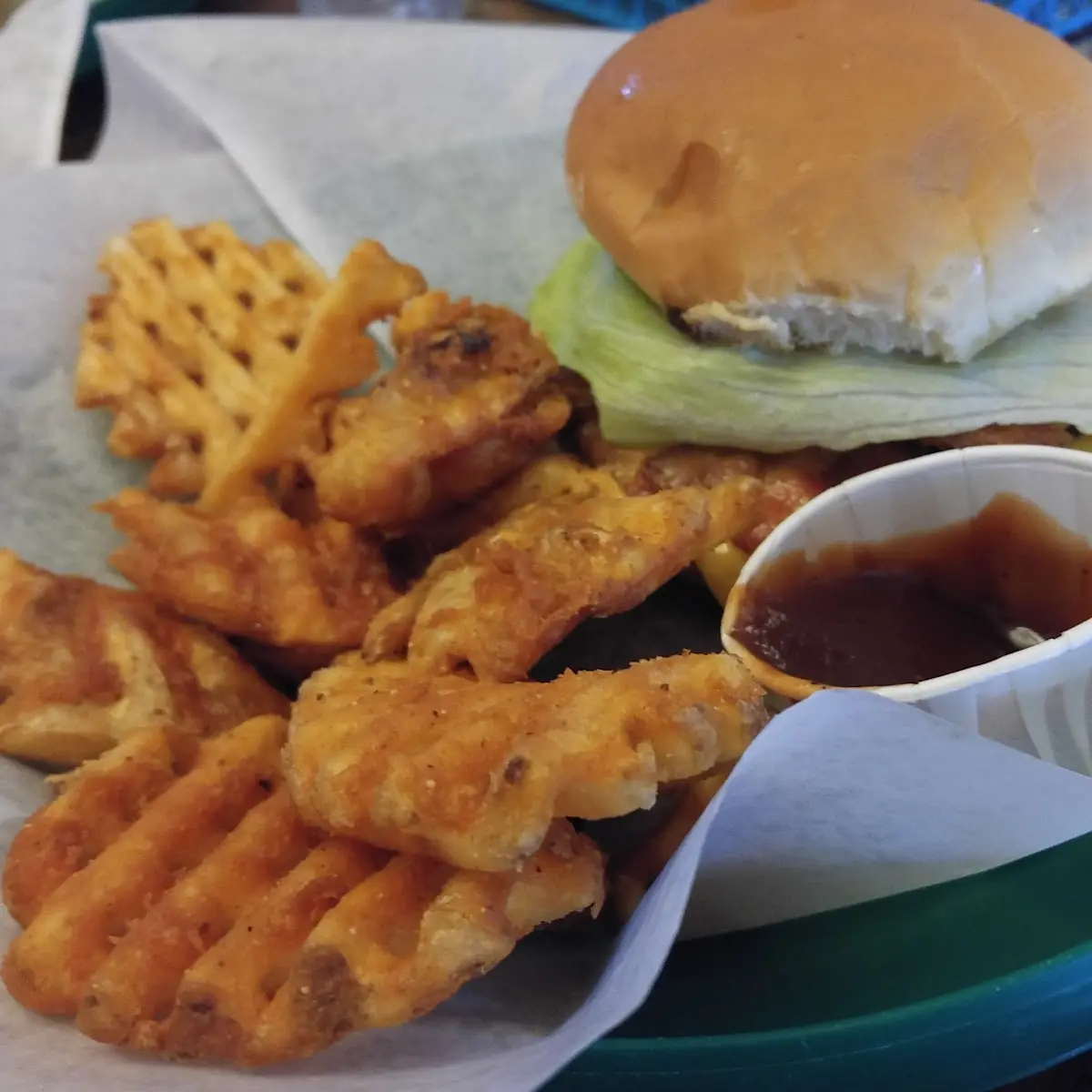 Bacon Cheeseburger w Waffle Fries