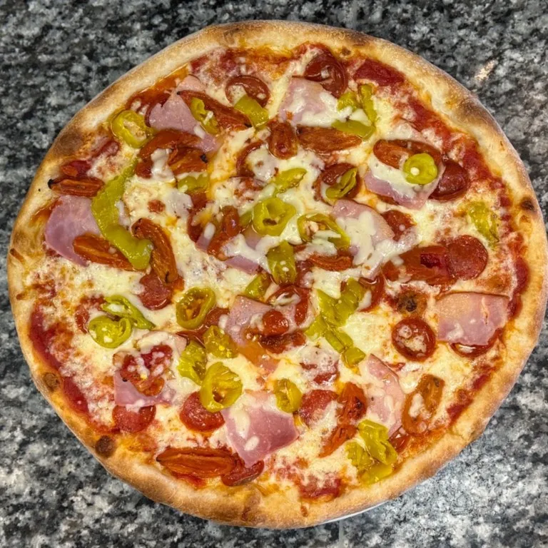 Deluxe Pizza