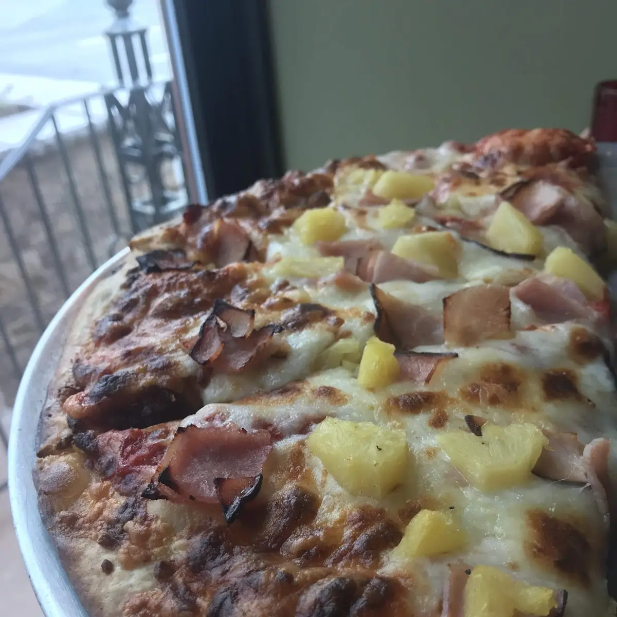 Hawaiian Pizza