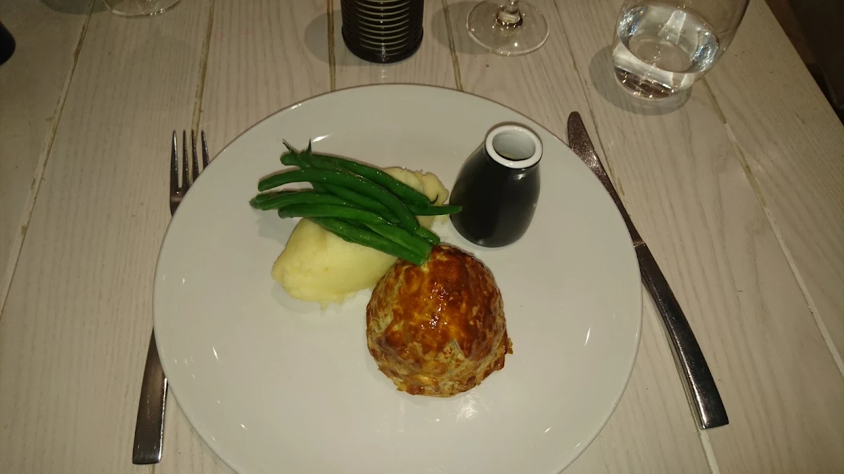 Braised Beef Cheek, ABODE Bistro. Bar