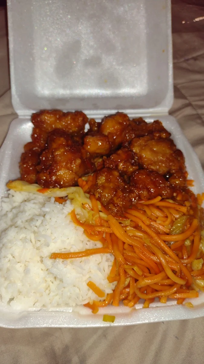 Orange Chicken White Rice Chow Mein