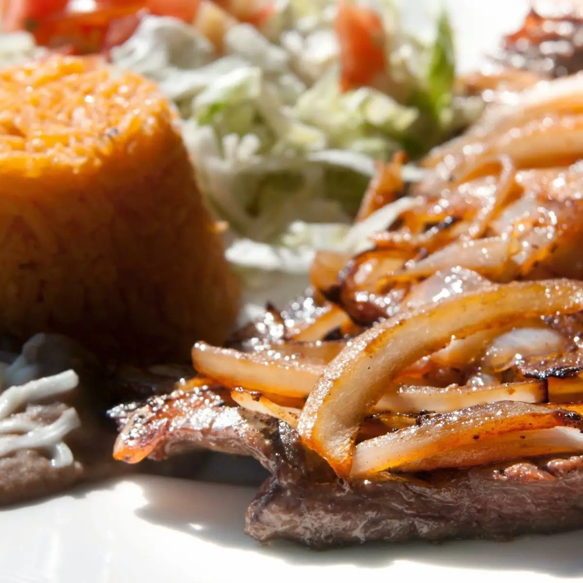 Bistek Encebollado