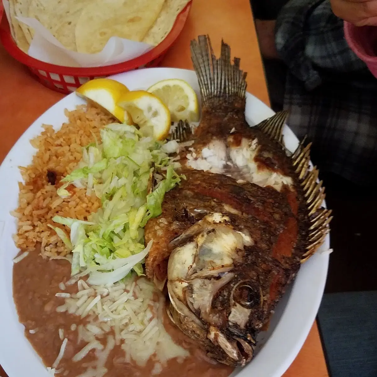 Pescado Frito Combo