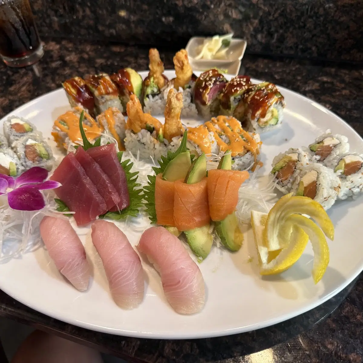 Sushi & Sashimi Dinner Combo