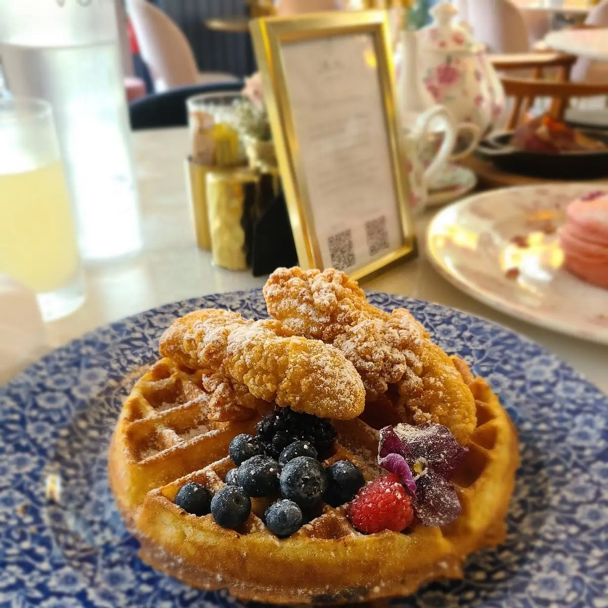 Chicken & Waffle