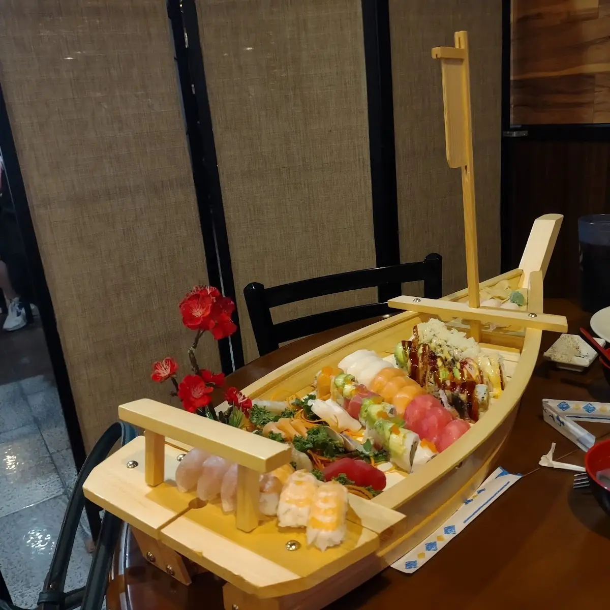 Sushi Boat Feeds 4