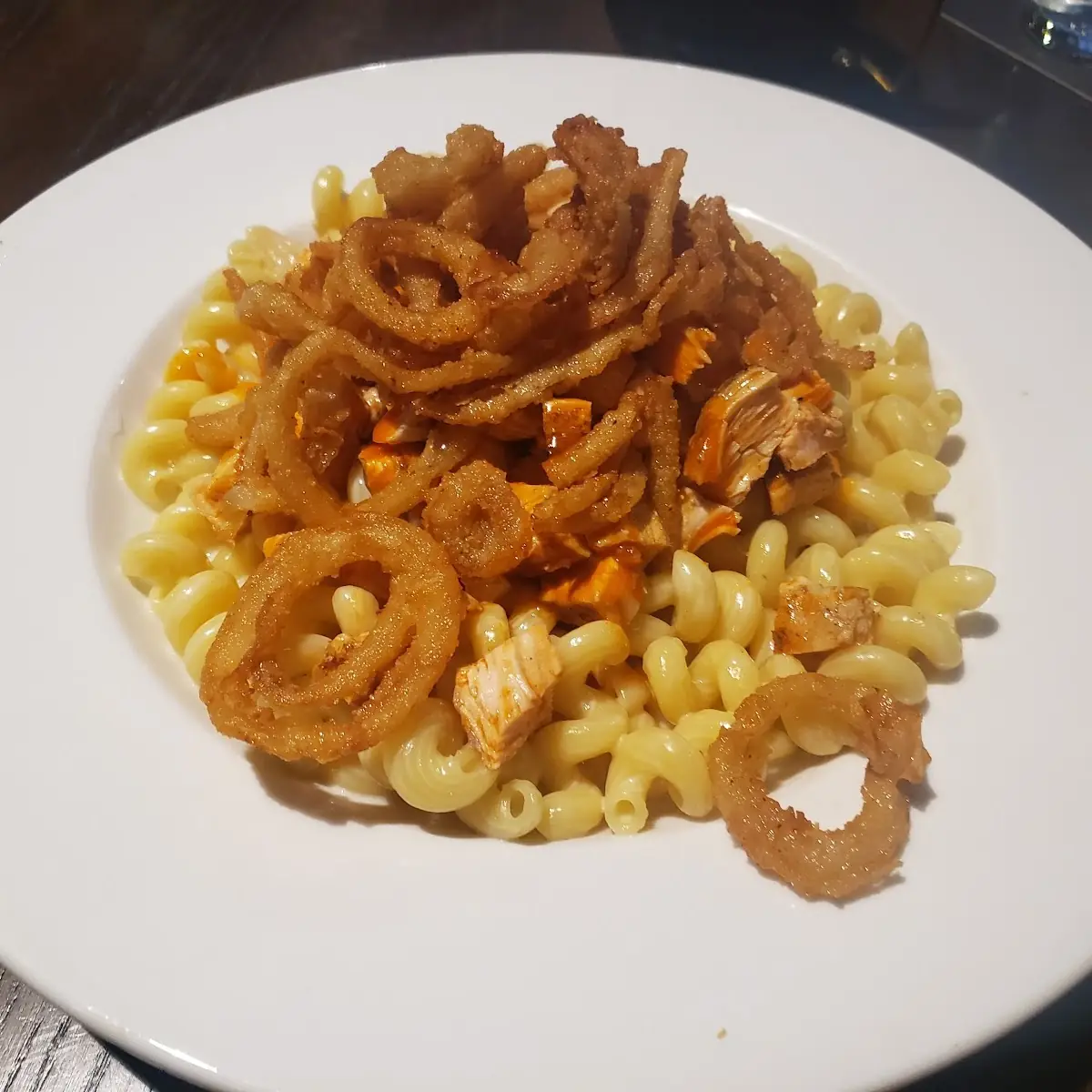 Buffalo Mac and Cheese with Crispy Onions