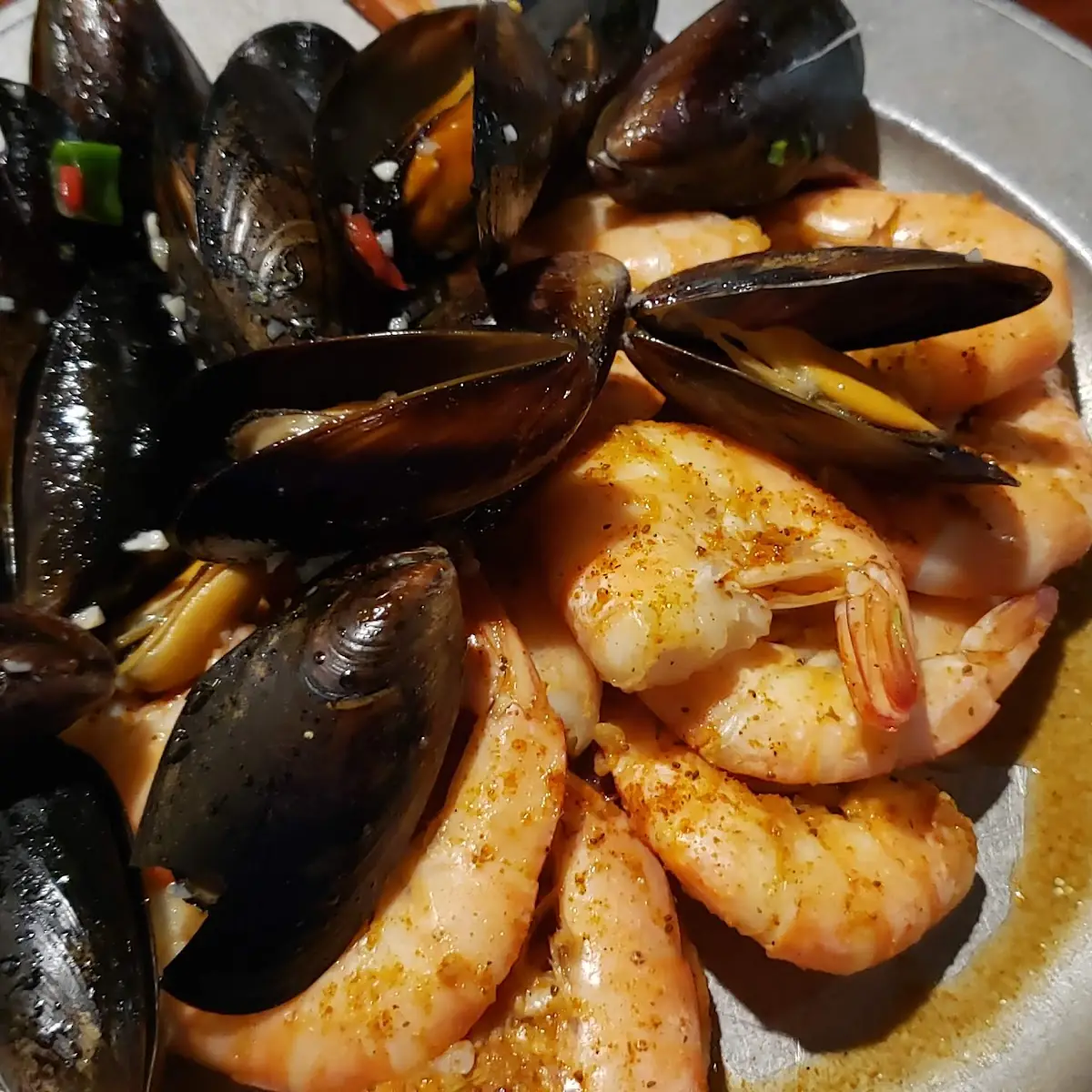 Mussels in Garlic Sauce