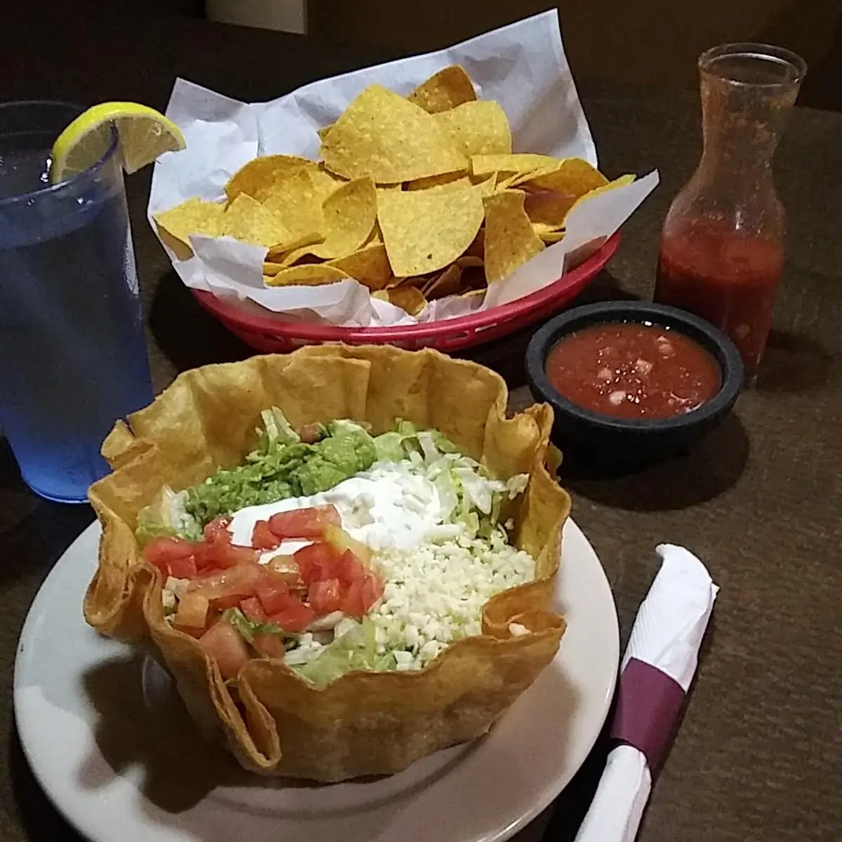 Taco Salad w Beef Tortilla Chips & Salsa