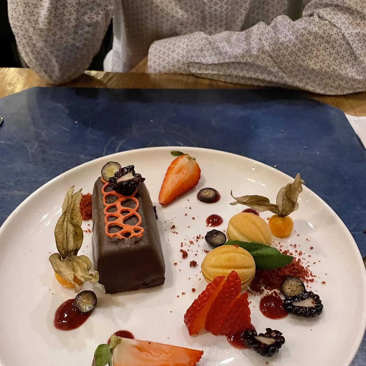 Buchette À la Framboise, Le Greg Bistro & Bar