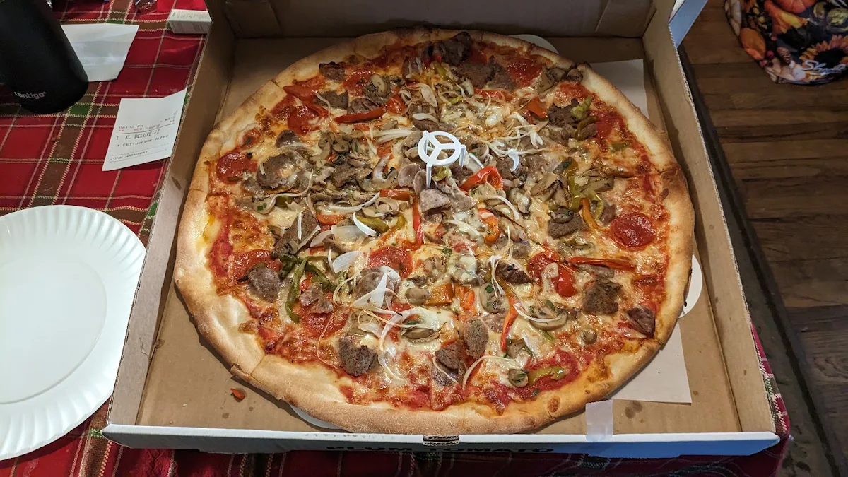 Deluxe Pizza