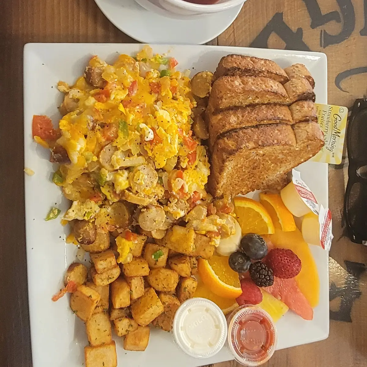 Egg Scrambled Eggs and Toast