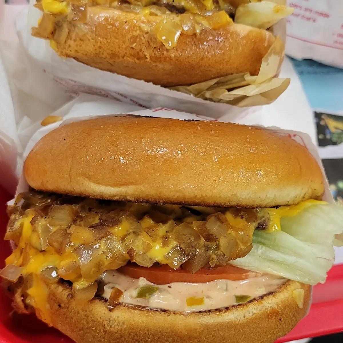 Cheeseburger with Grilled Onions