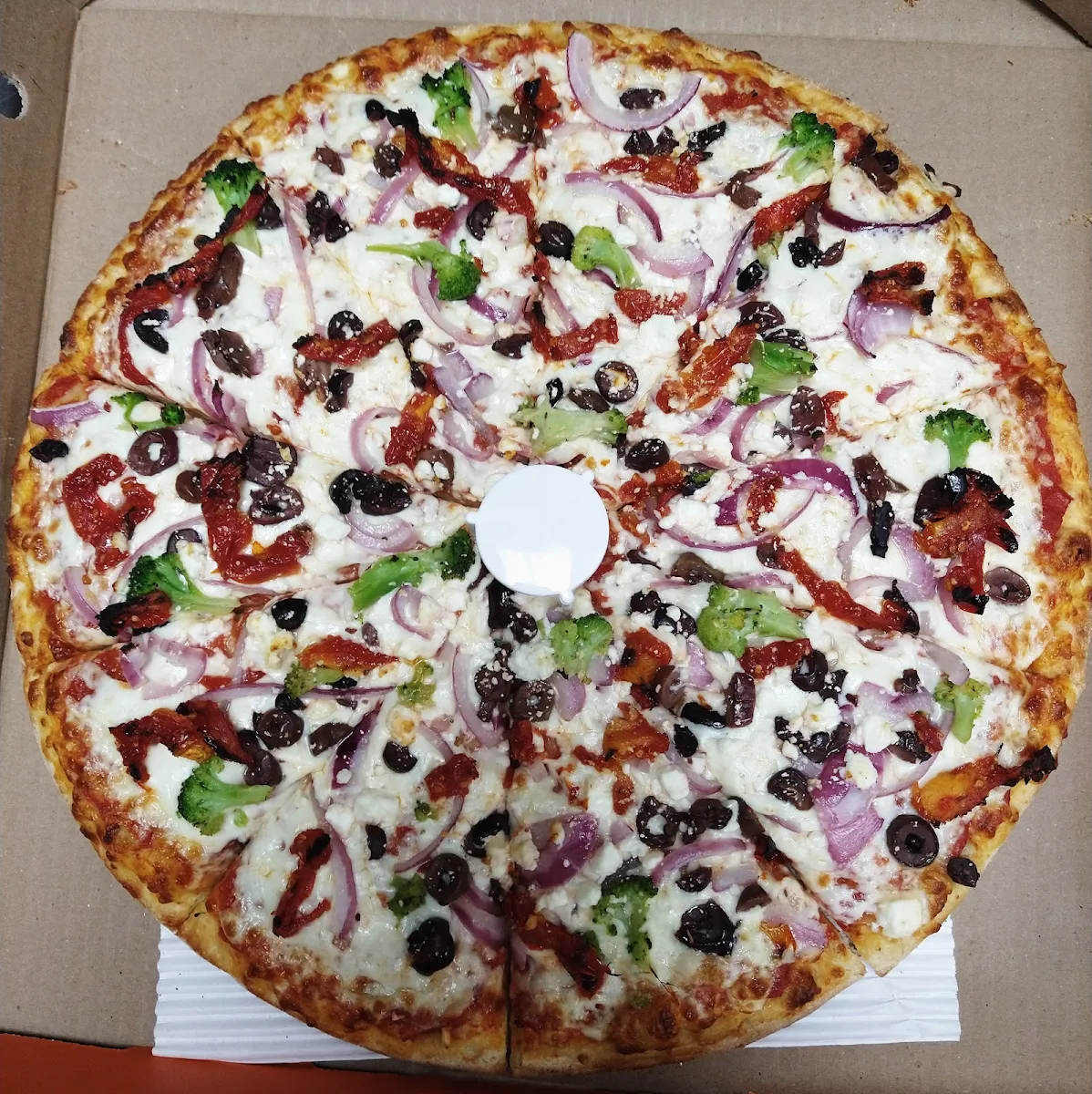 Mediterranean Vegetarian Pizza