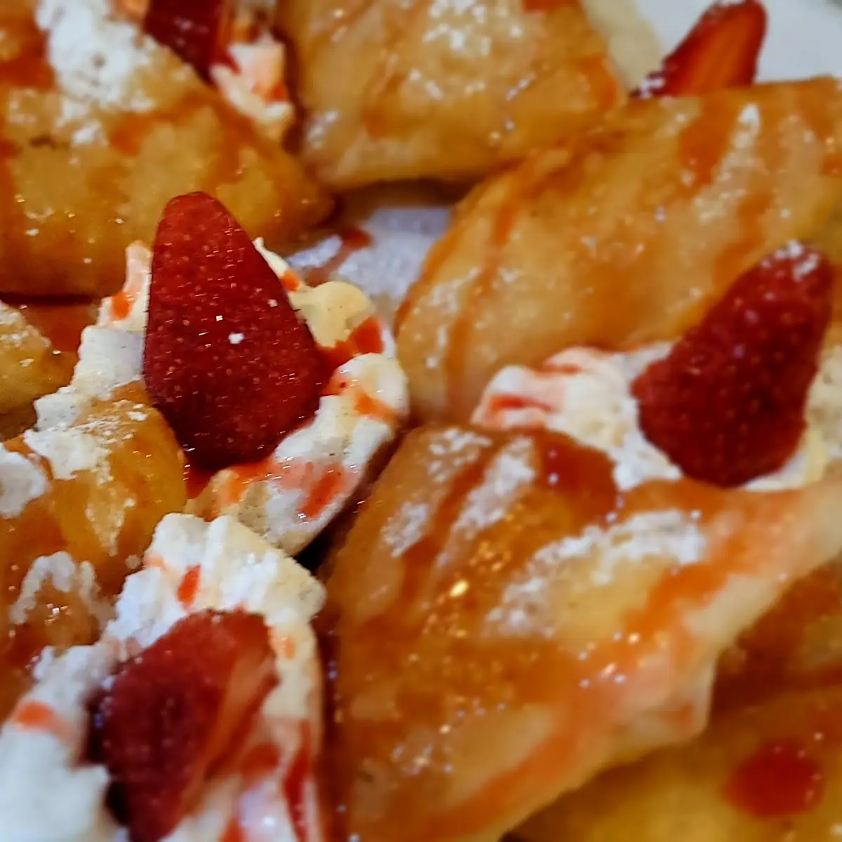 Sopapillas Strawberry Cheesecake
