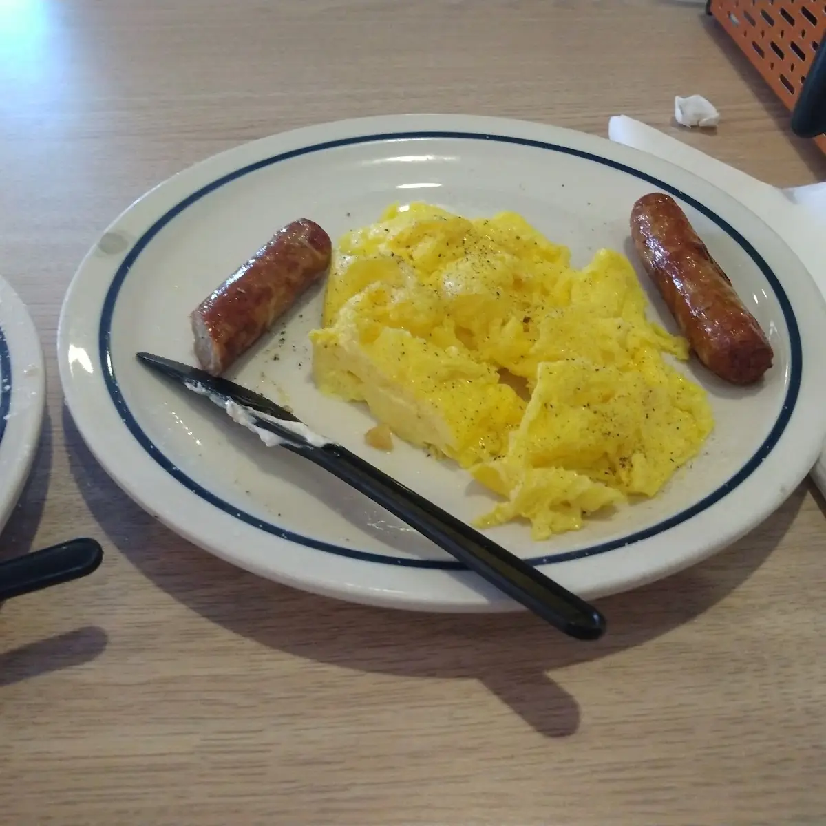 Scrambled Eggs with Turkey Sausage Links