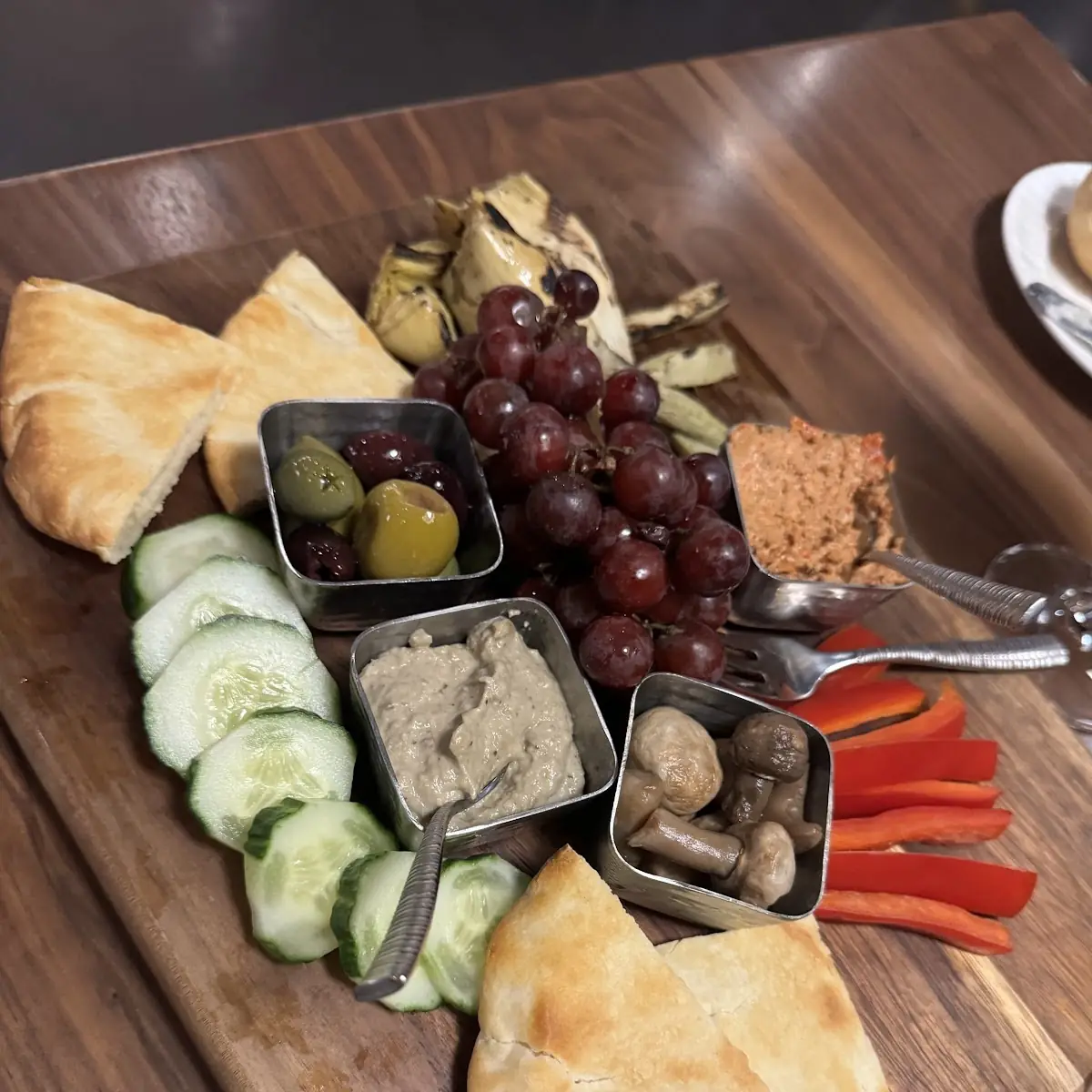 Hummus Plate