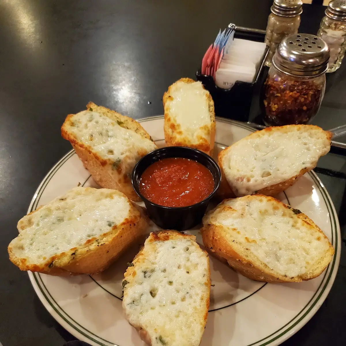 Toasted Garlic Bread with Cheese