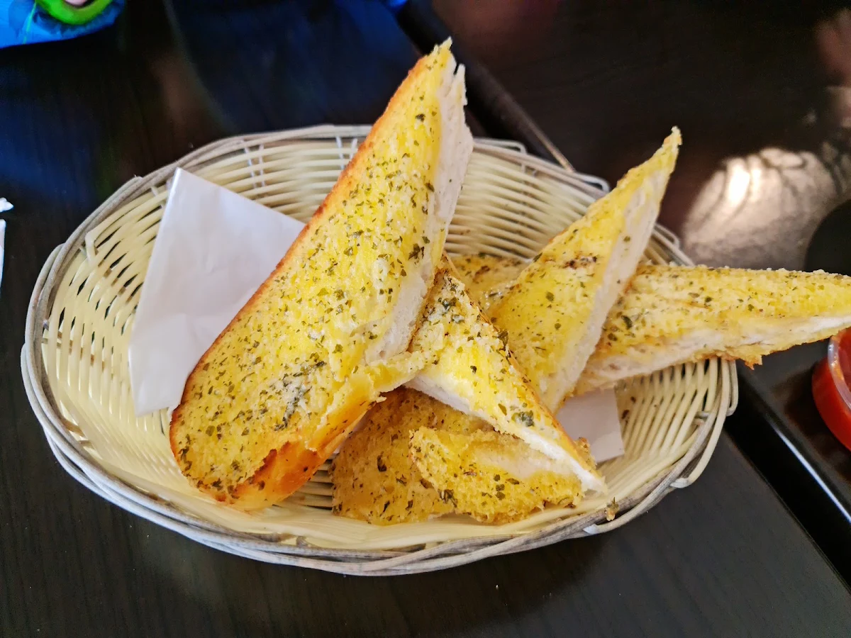 Garlic Bread, The Last Hoot - Cafe, Bar & Pizzeria