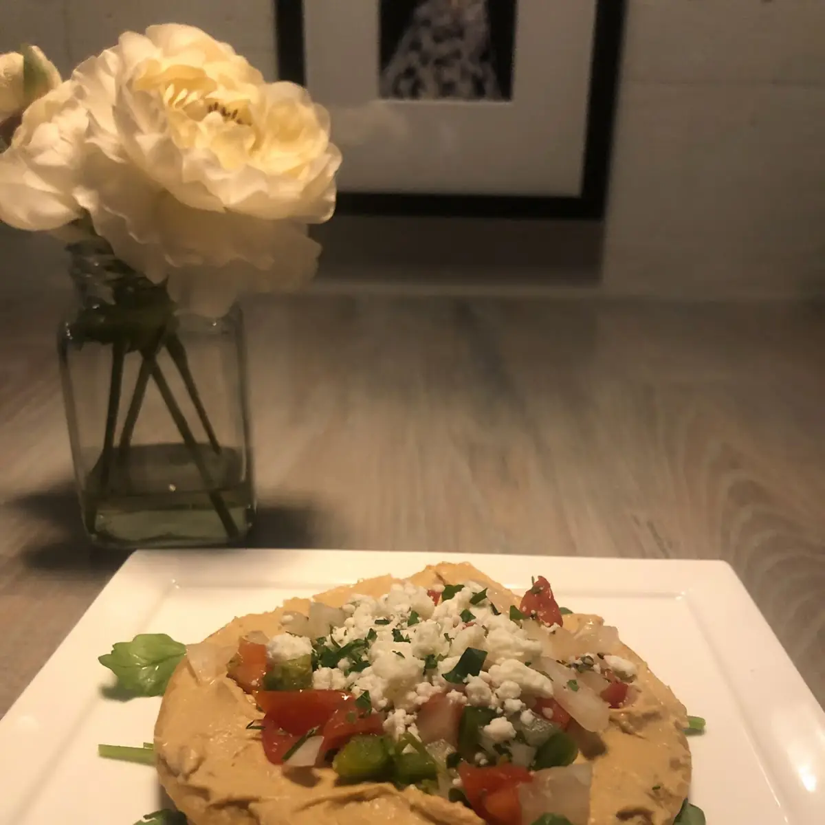 Hummus Tostada
