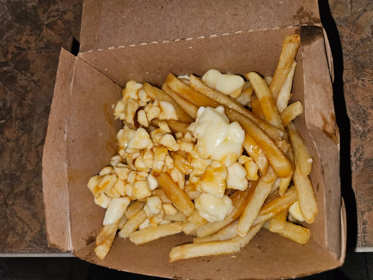 Poutine Extra Fromage Et Extra Sauce, McDonald's
