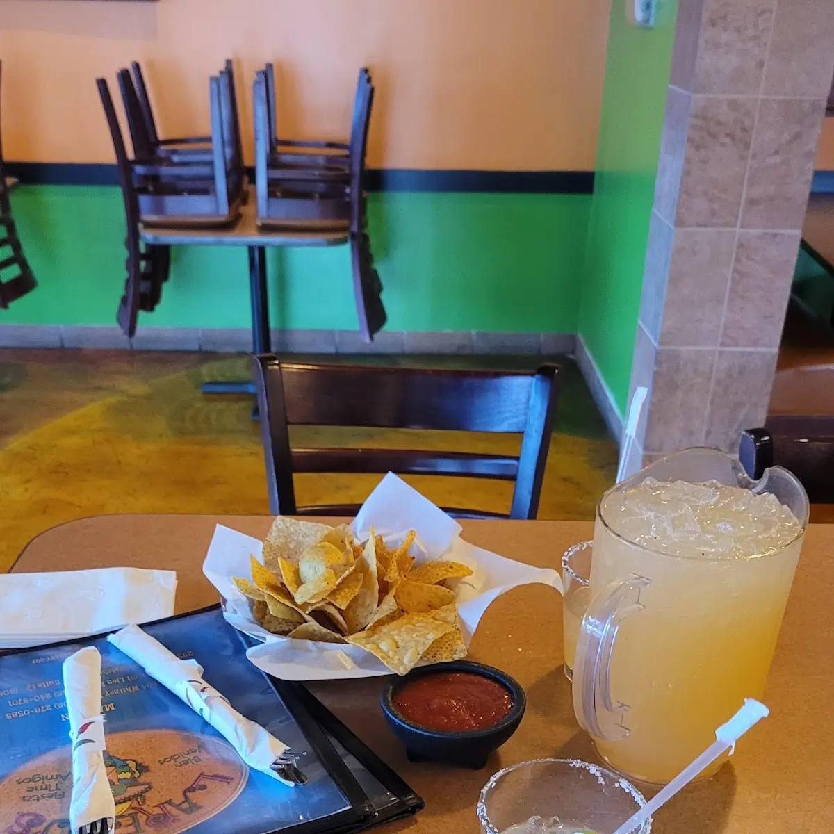 Chips Salsa & Cheese Dip