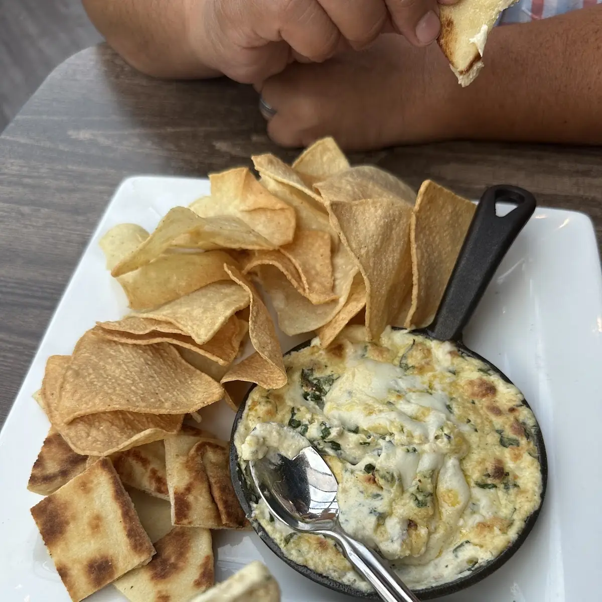 777 Seafood Spinach Dip
