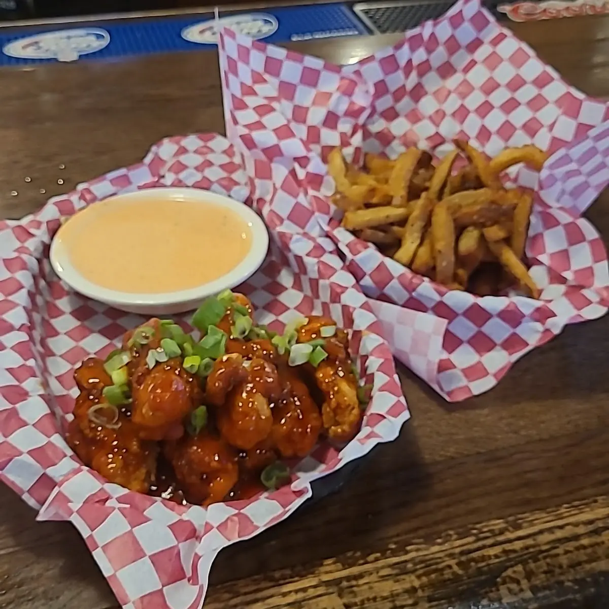 Jasmine Boneless Chicken Wings with Fries