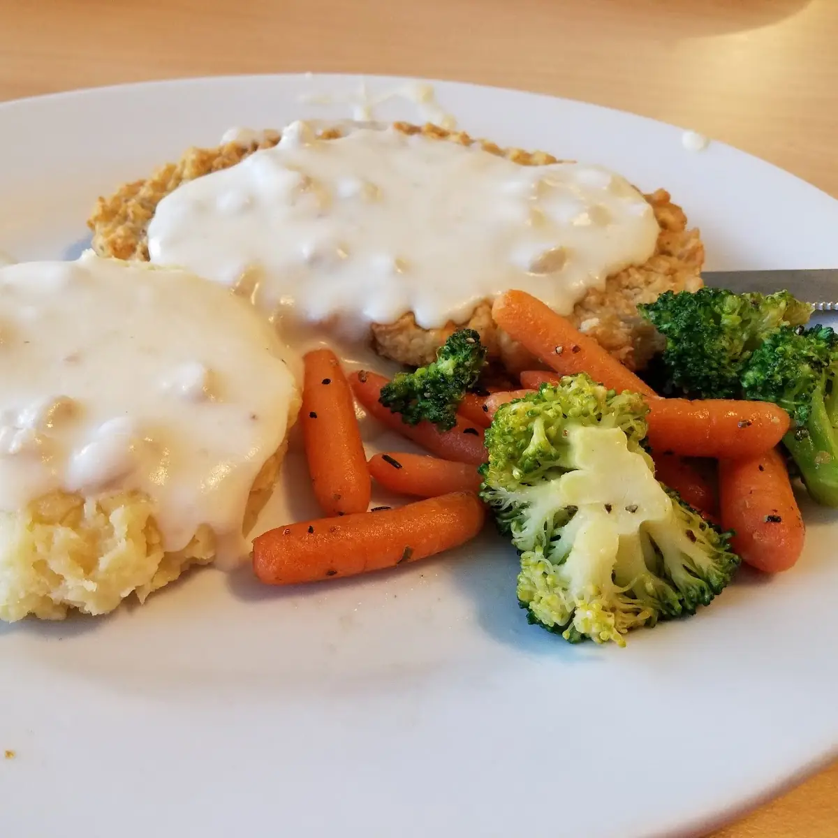 Chicken Fried Steak with Mashed Potatoes and Veggies