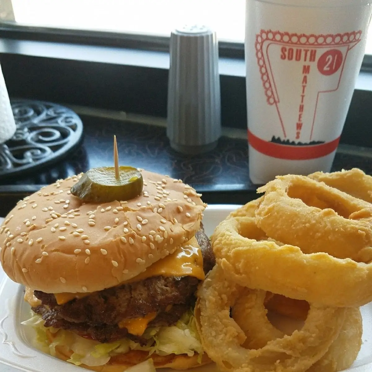Double Cheeseburger with Onion Rings South 21